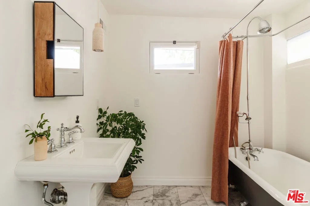 910 Glen Oaks Boulevard, Pasadena, California 91105 home-pic-44